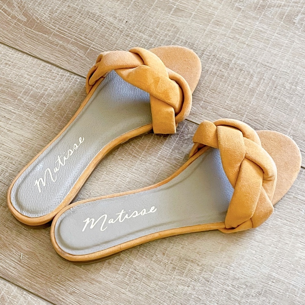 Matisse Mustard Yellow/Gold Braided Slides Size 8